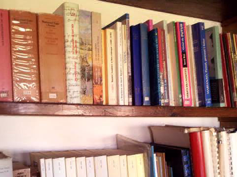 Biblioteca arxiu històric