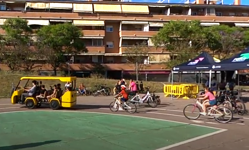 Bici-bus a la Plaça Teresa Valls i Diví