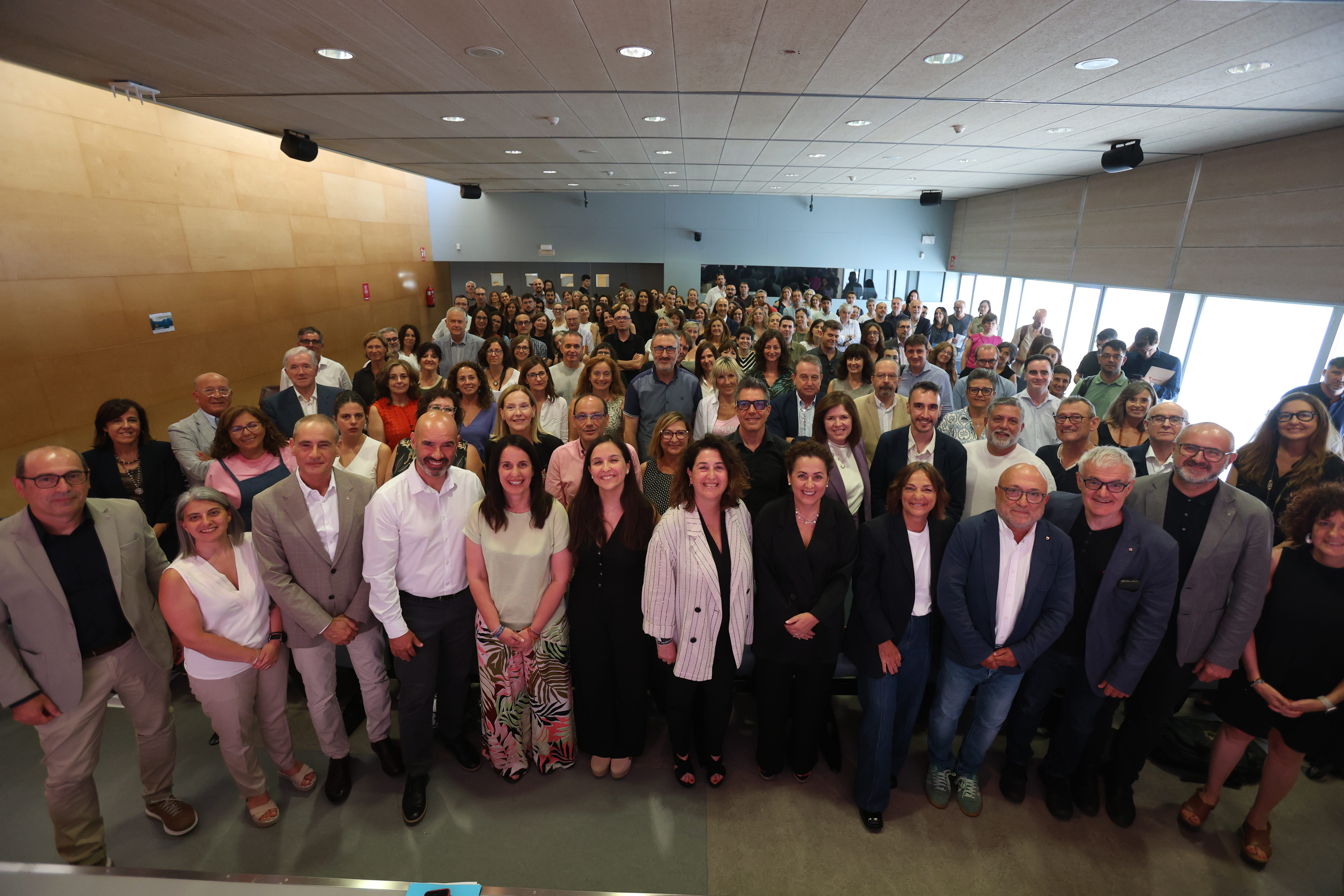 Foto de familia presentació FP Dual