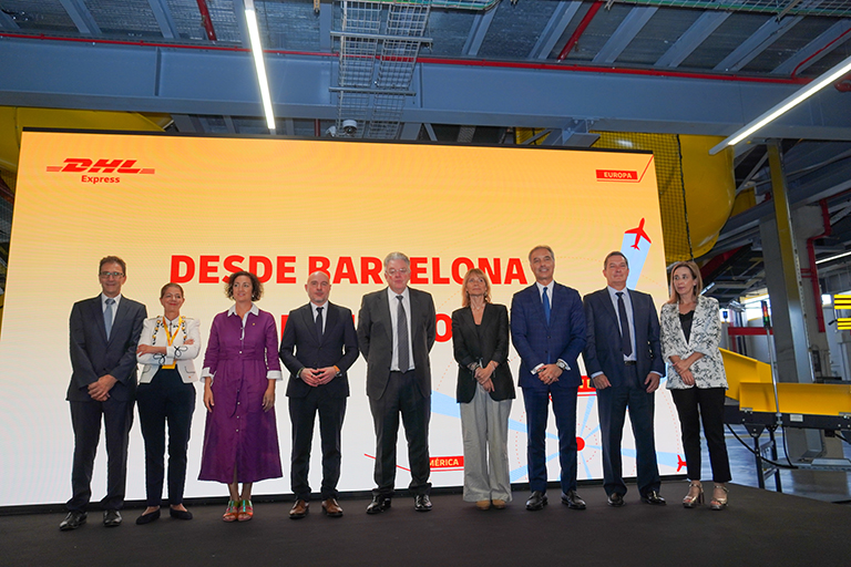 Autoritats presents a l'acte d'inauguració
