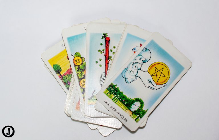 Iniciació al tarot per a joves