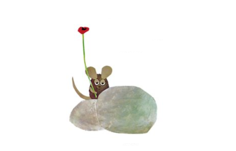 Ratolí marró, darrere una pedra agafant una rosella