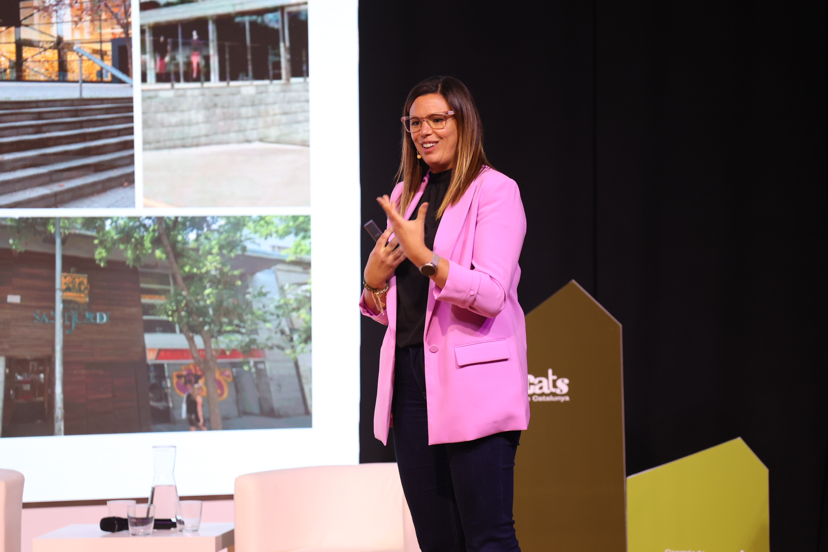 La tinenta d'Alcaldia Eli Latorre ha explicat l'experiència dels mercats de Sant Boi