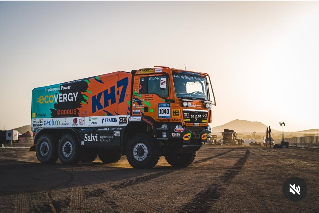 El vehicle de l'equip guanyador, en plena competició