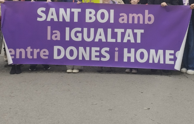 pancarta amb lema Sant Boi amb la igualtat