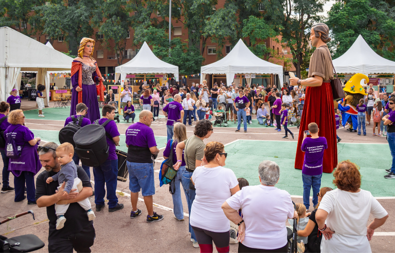 Ball de Gegants a la Plaça Teresa Valls i Diví