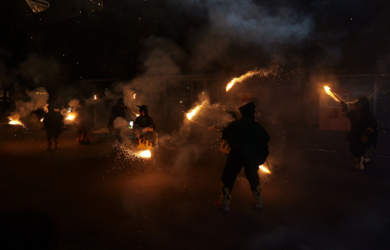 Espectacle de foc Diables de Casablanca pel Barrejant