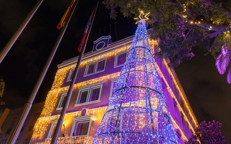 Encesa de llums a plaça de l'Ajuntament