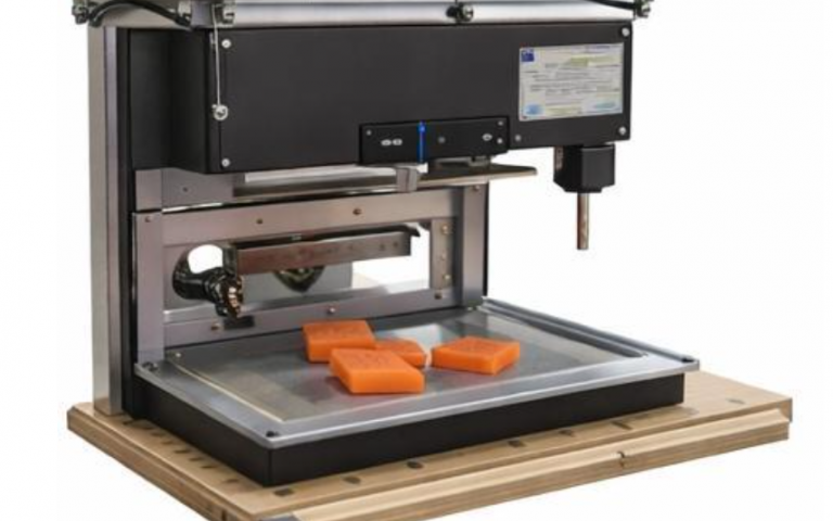 Creació de motlles i Termoconformadora