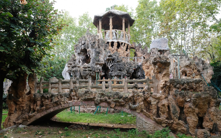 El Jardí Invisible està a l'interior del Parc Sanitari Sant Joan de Déu