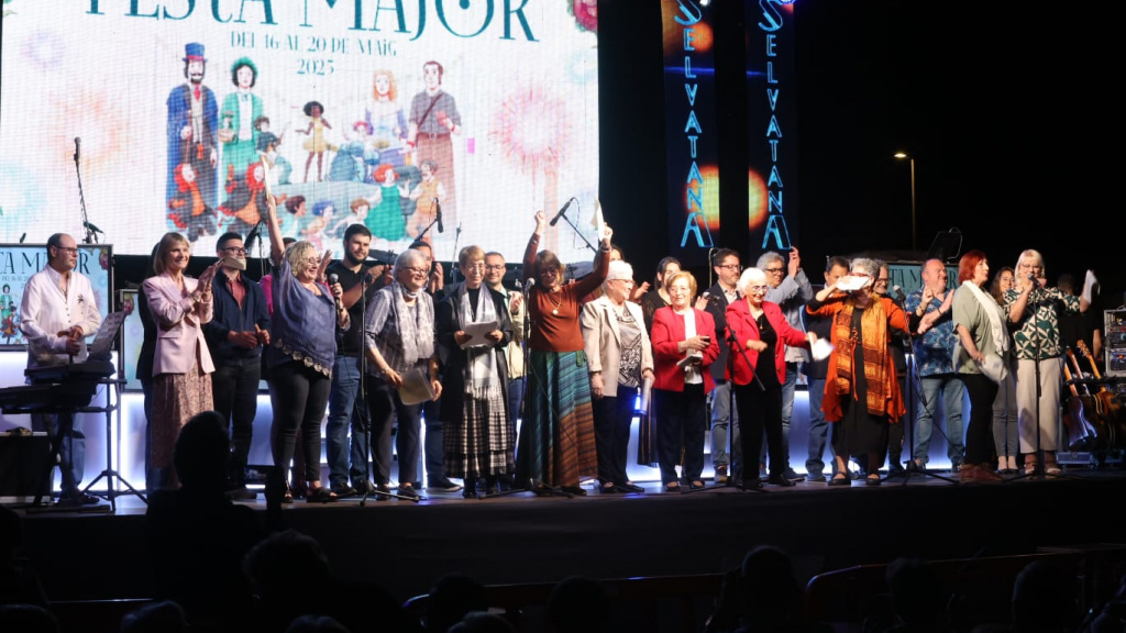 Veus de Poetes va fer el pregó inicial de la festa