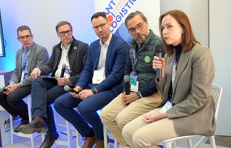 Representants de cinc empreses del sector, a la taula rodona de la jornada